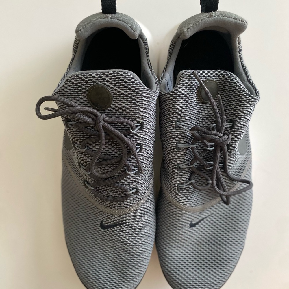 Nike Air Presto-  Athletic Running Shoes with Breathable Mesh